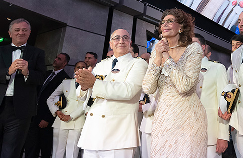 Photo de l'inauguration du navire MSC Grandiosa avec sa marraine Sophia Loren